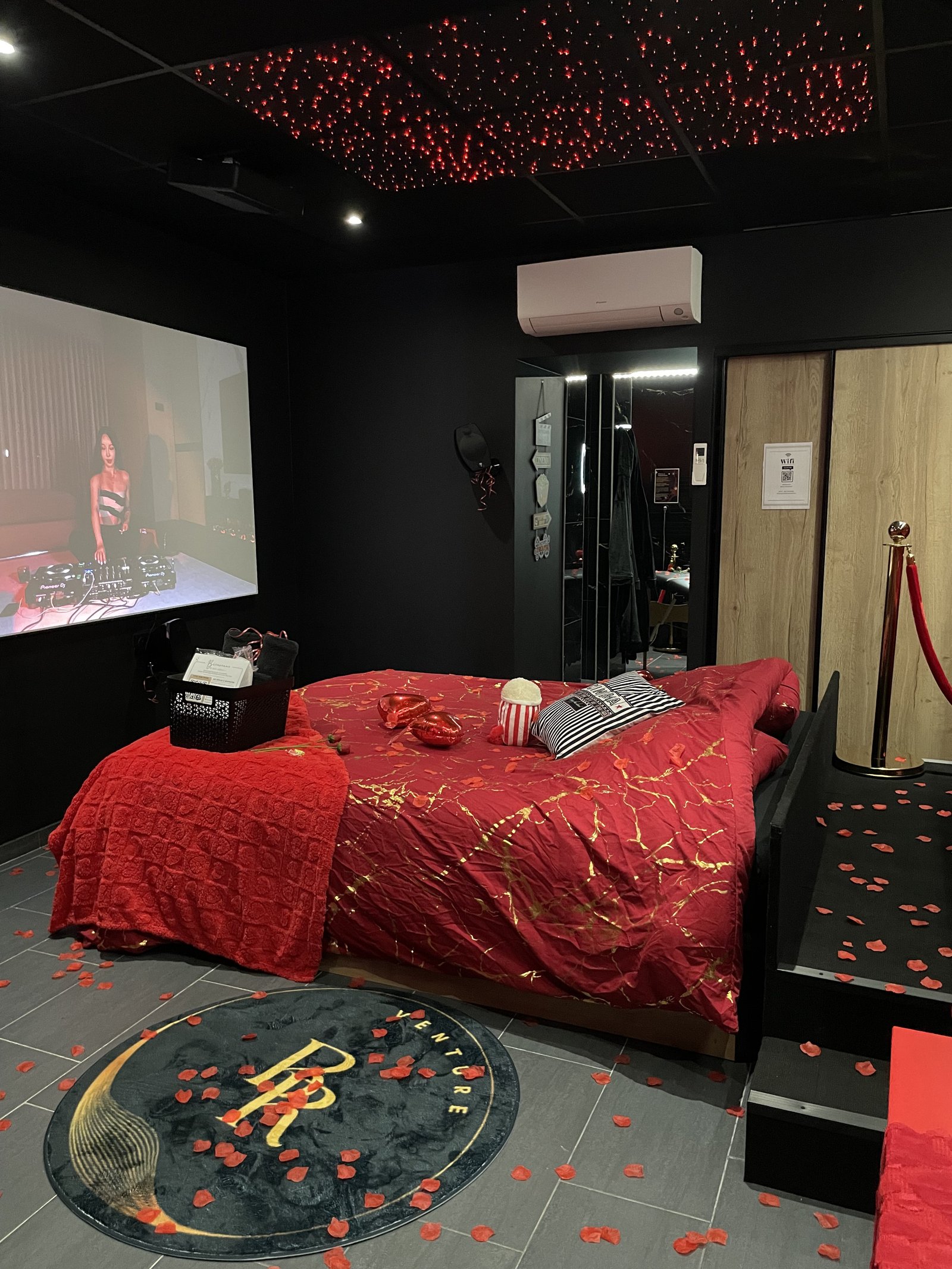 Hollywood Spa — photo 11